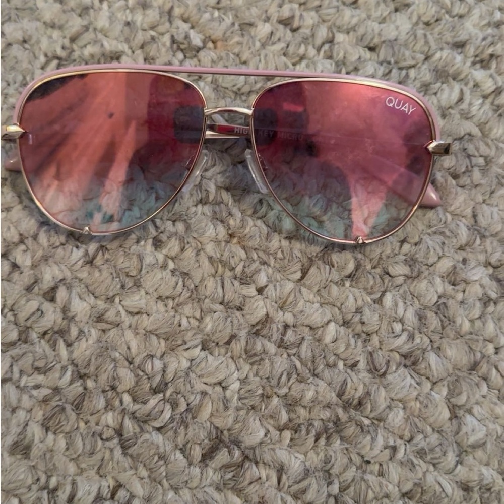 Quay pink sunglasses